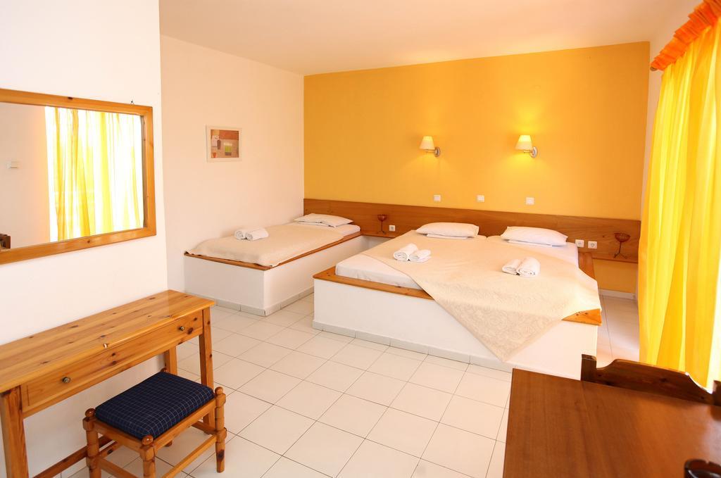 Amarilia Aparthotel Skala Rachoni  Exterior photo