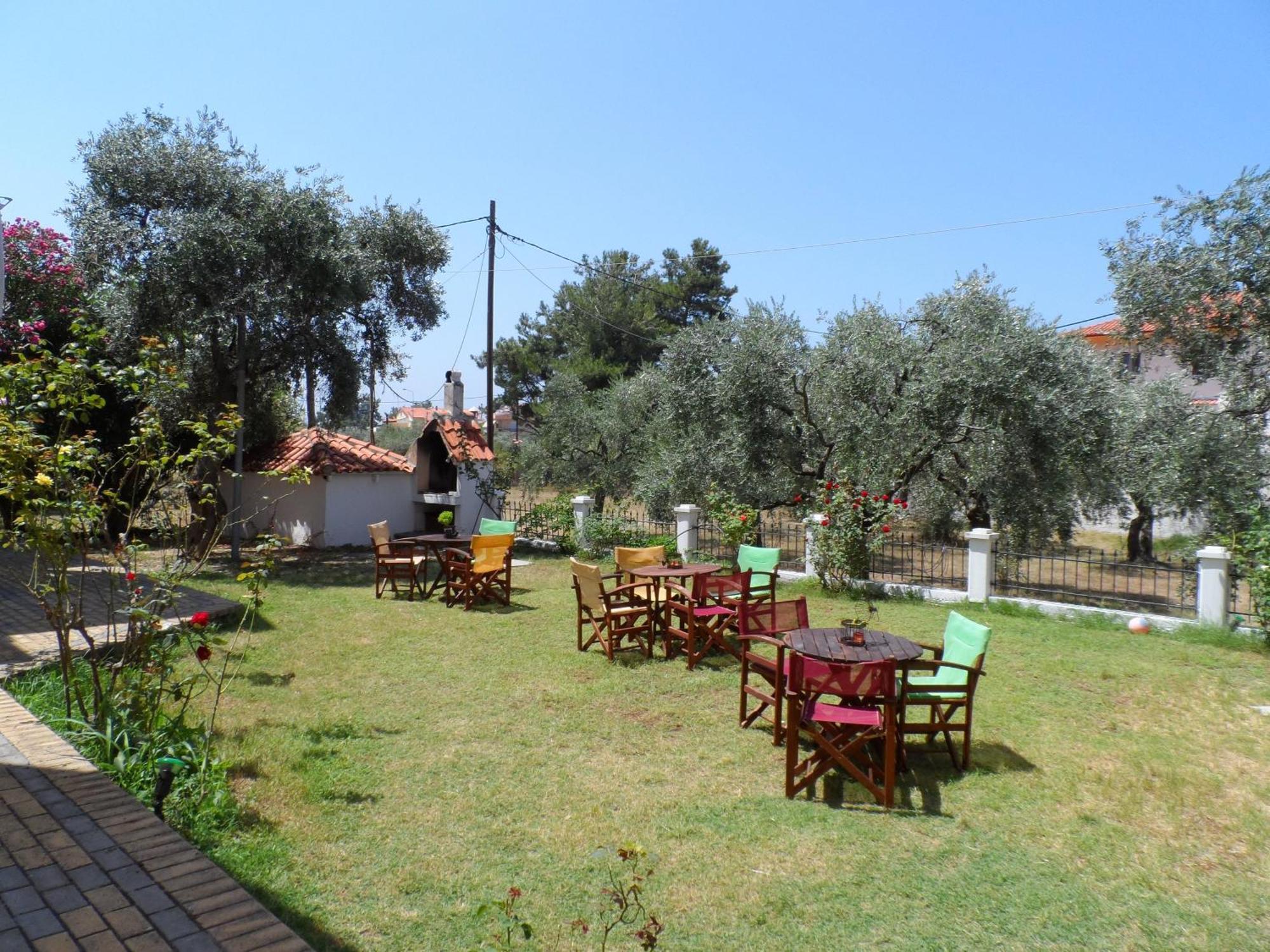 Amarilia Aparthotel Skala Rachoni  Exterior photo